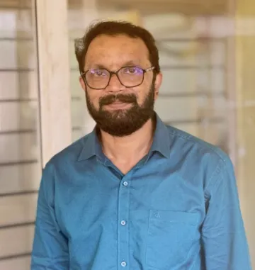 Portrait of Dr. Amal Ram